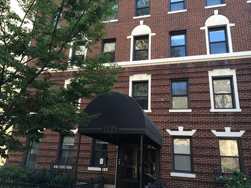 Apt Building