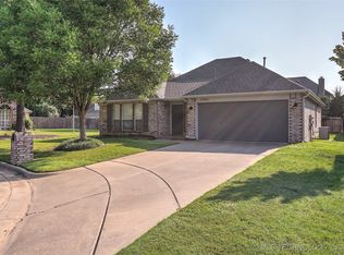 5361 E 95th St S, Tulsa, OK 74137