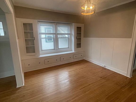 5th image of 2042 Lincoln Ave #B