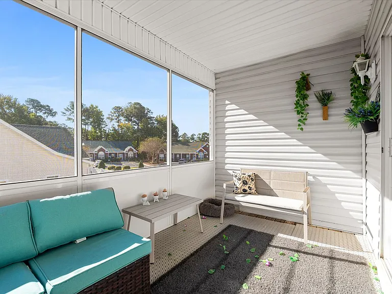 1600 Willoughby Park Ct #6 — Photo 32
