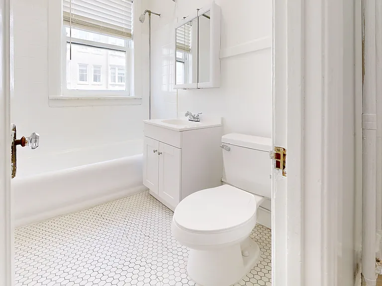 509 Taylor St #407 — Photo 8