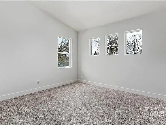 164 E Gettysburg St — Photo 20