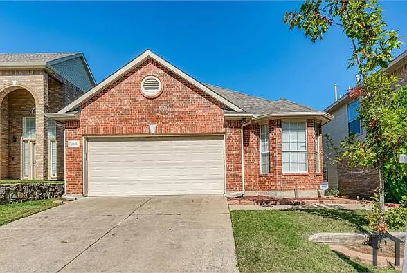 4917 Lodgepole Ln — Photo 1