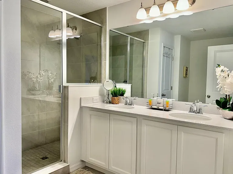 827 Longboat Dr — Photo 9