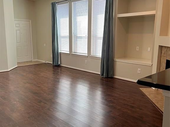 3rd image of 32106 Annice Ln