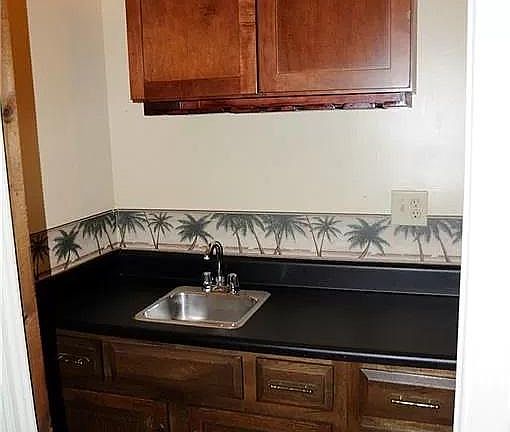 3rd image of 5673 Williamsburg Dr