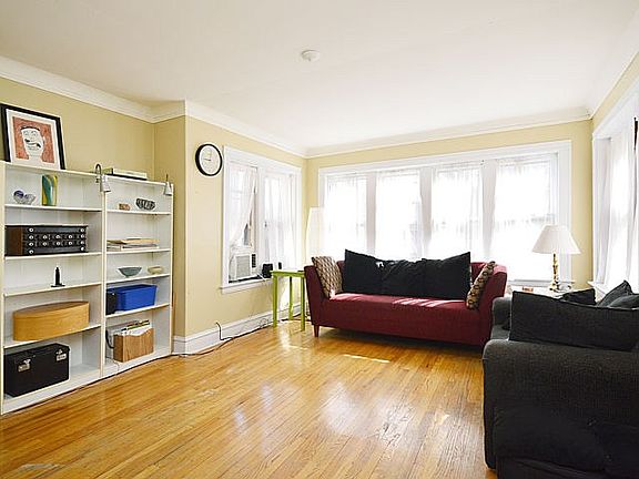 3rd image of 5822 N Campbell Ave