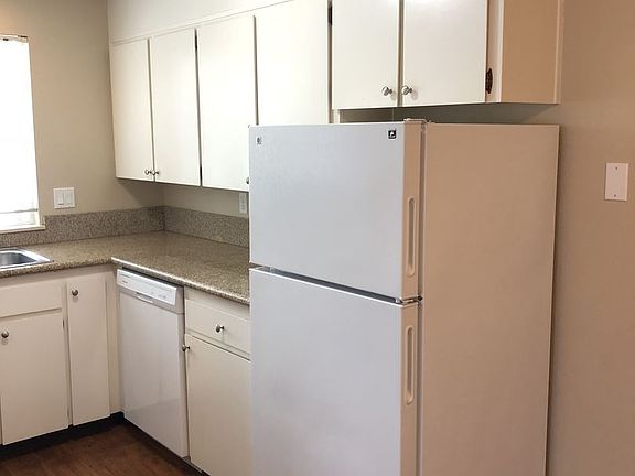 4th image of 2536 NW Coolidge Way #5016811