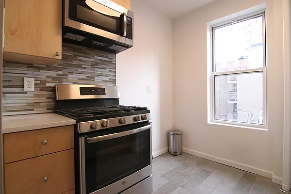 Rented by Compass | media 19