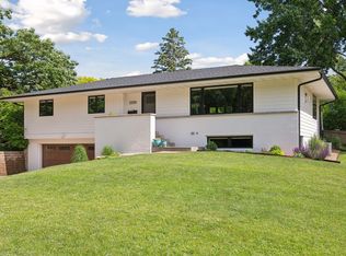 5200 Abercrombie Dr, Edina, MN 55439