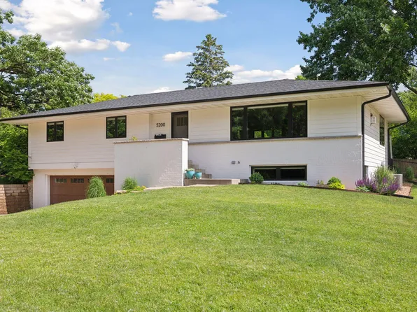 5200 Abercrombie Dr, Edina, MN 55439