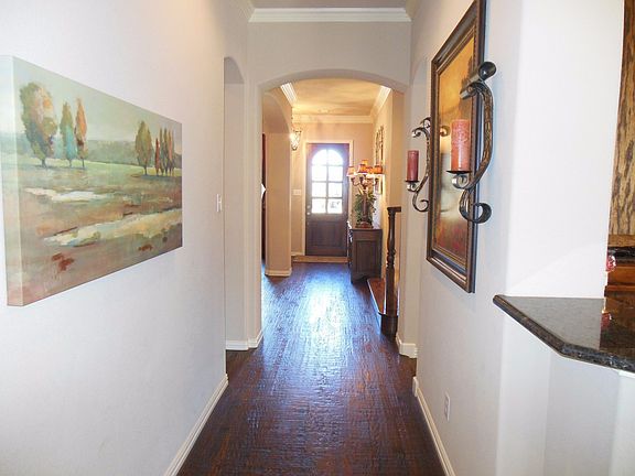 3rd image of 8308 Victoria Ln