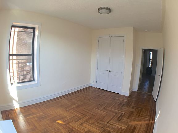 5th image of 921 Washington Ave APT 4A