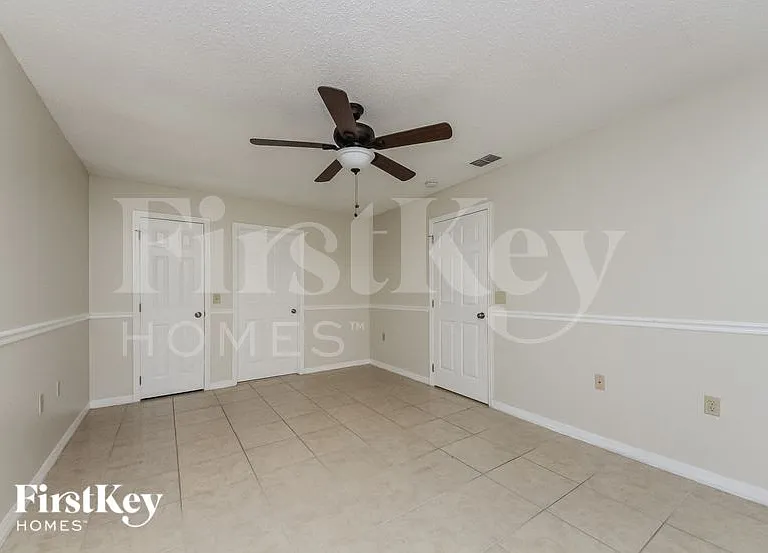 815 Adour Dr — Photo 9