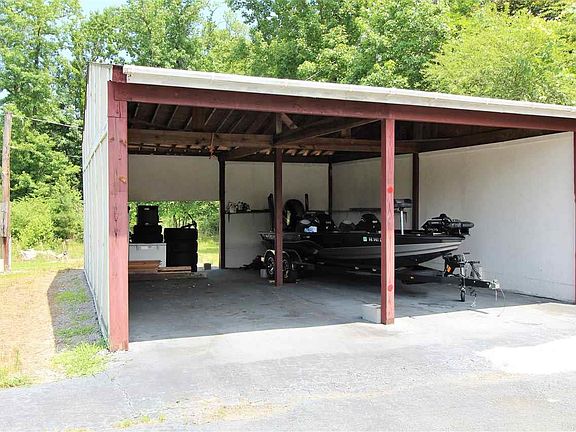 4th image of 2524 Highway 167 N