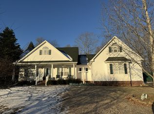 103 Gray Fox Ct, Burns, TN 37029