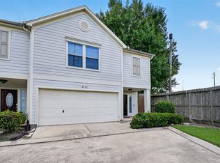 2735 Woodridge Manor Dr, Houston, TX 77087