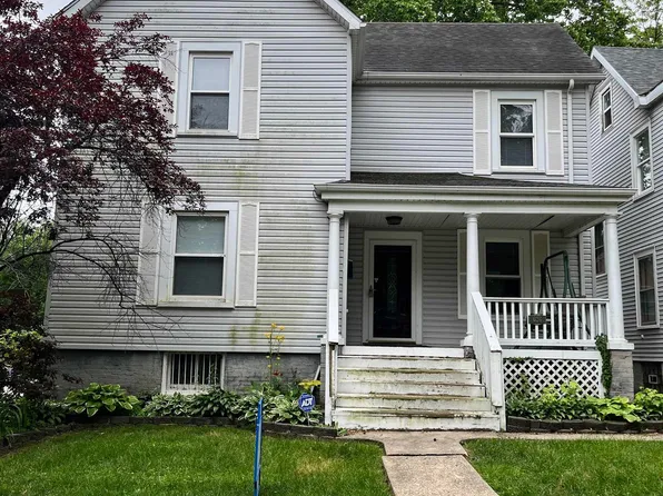 626 W Edwards St, Springfield, IL 62704