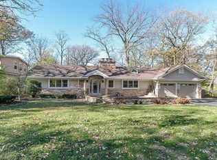 4N324 Pine Grove Ave, Bensenville, IL 60106