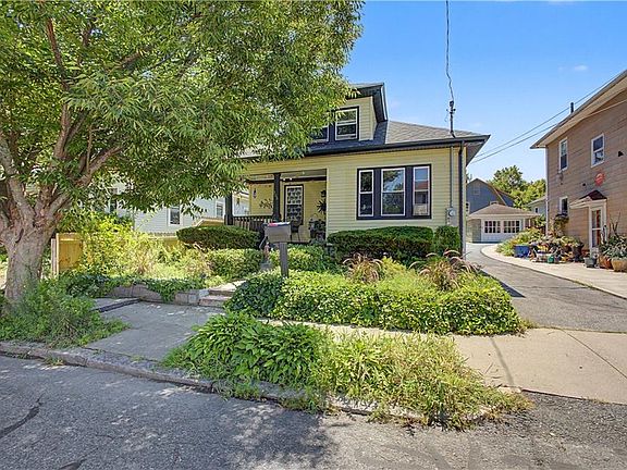 3rd image of 168 Calla St