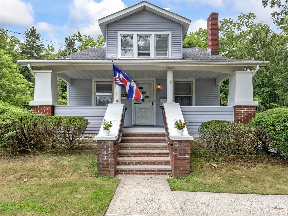 2nd image of 67 Byrnes Ln