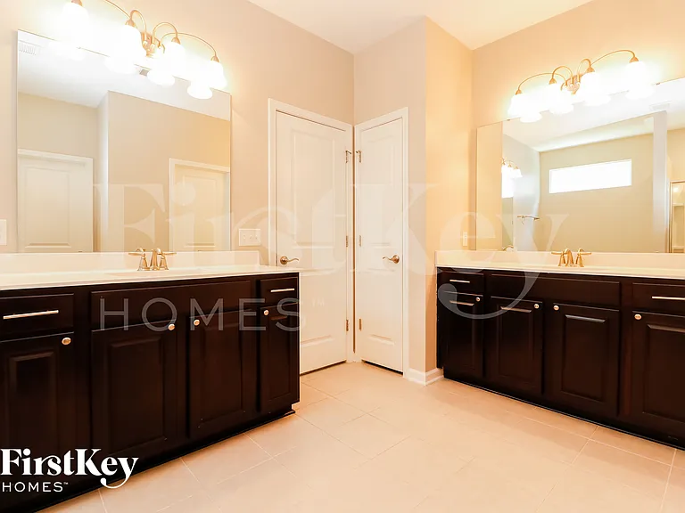 220 Foxbank Plantation Blvd — Photo 12