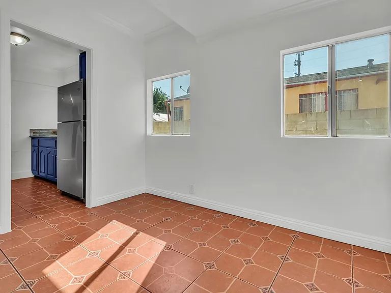 2819 Exposition Pl — Photo 13