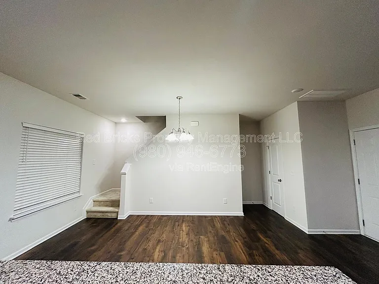 9315 Grand Valley Dr — Photo 7