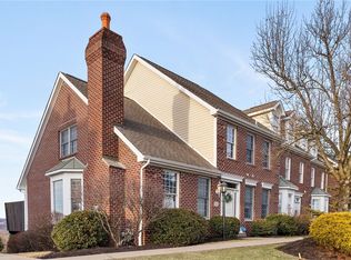 2376 Hilltop Rd, Presto, PA 15142