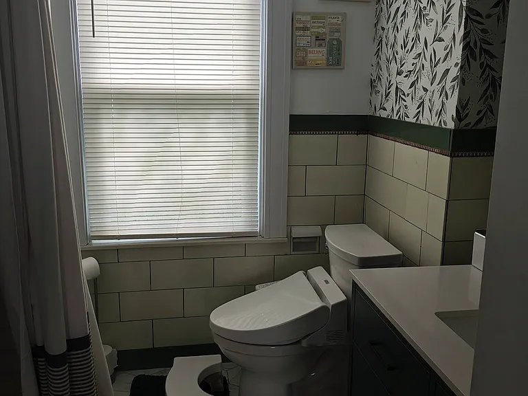 29 Roslyn Ave — Photo 30