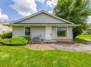 2329 Carnation Dr UNIT 2329, Crest Hill, IL 60403