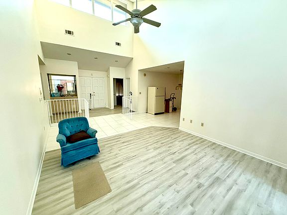 4th image of 136 Gleneagles Dr