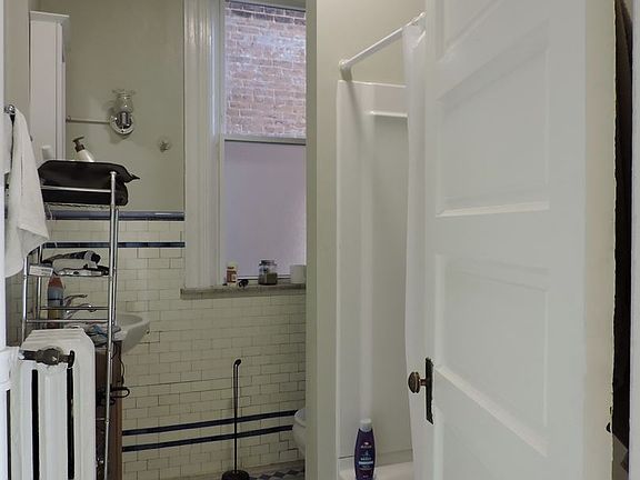 4th image of 3405 Clifton Ave