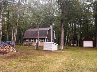 W12330 E Bedora Ct, Crivitz, WI 54114