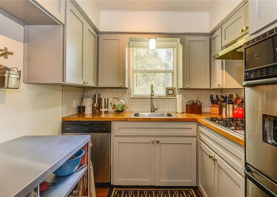 1st image of 2325 Westoak Dr #2