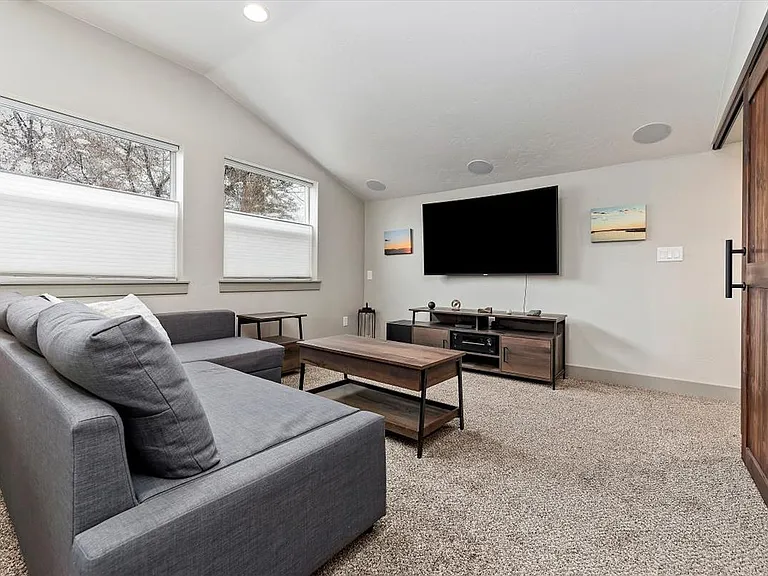 598 S Cotterell Dr — Photo 19