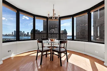 Rented by R New York