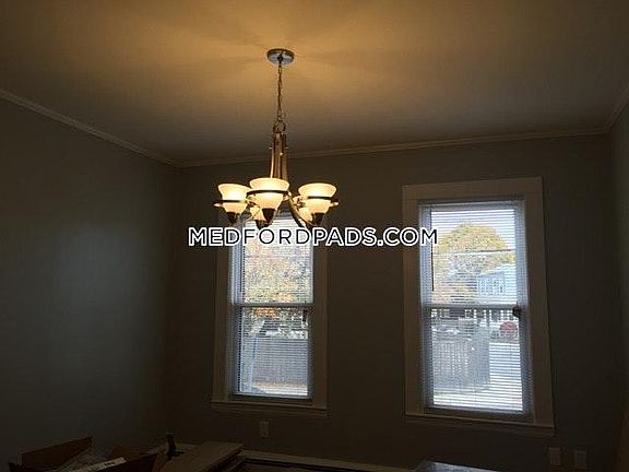 4th image of 75 Lyman Avenue # First Floor
