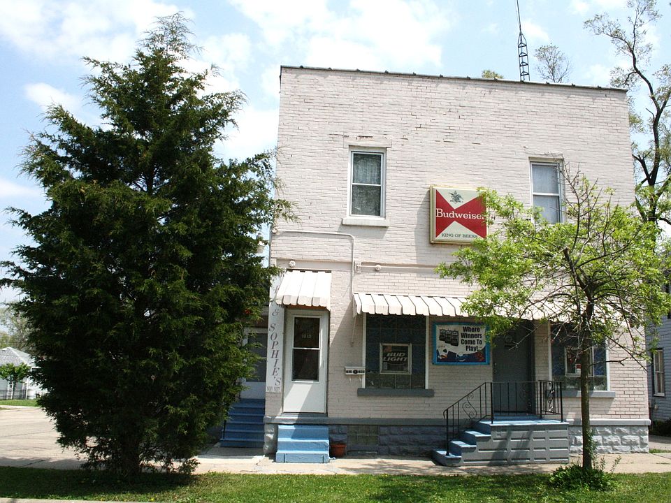 1st image of 1010 N Hickory St