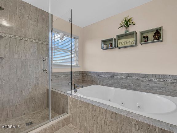 5th image of 1164 Satinwood Lane