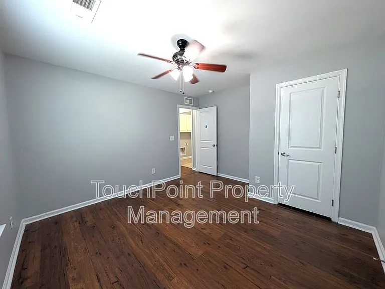 209 Weavers Glenn Pl — Photo 26
