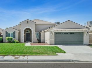 1015 Clara Ave, Fowler, CA 93625