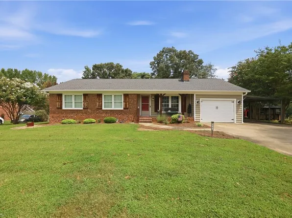 3986 Welcome Arcadia Rd, Lexington, NC 27295