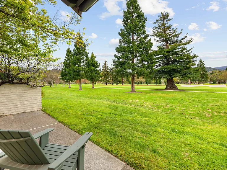 33 Fairway Dr — Photo 42