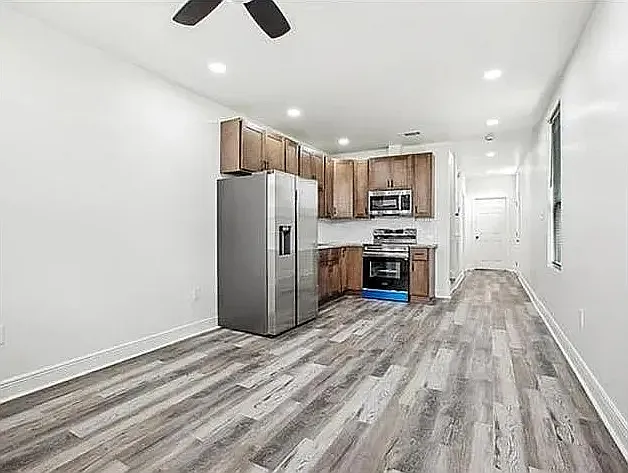 3215 Pakenham Dr — Photo 4
