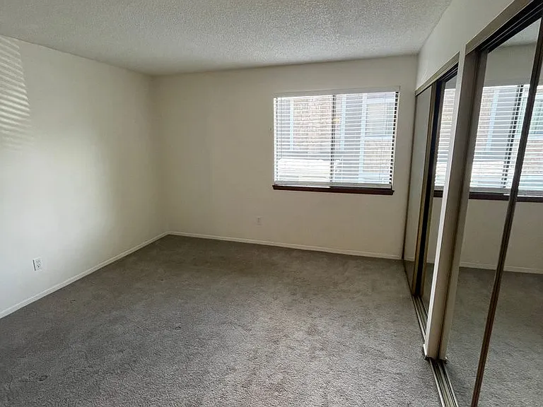 18195 E Ohio Ave #201 — Photo 11