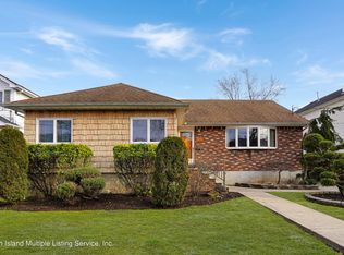 306 Oldfield St, Staten Island, NY 10306