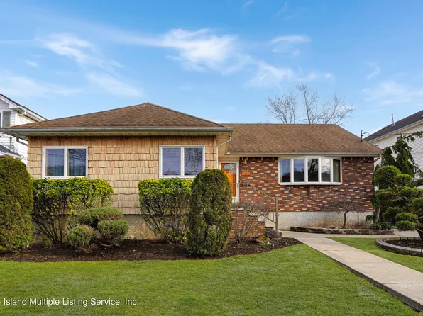 306 Oldfield St, Staten Island, NY 10306