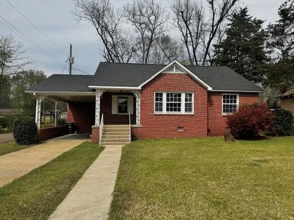 111 E Cherry St, Ackerman, MS 39735