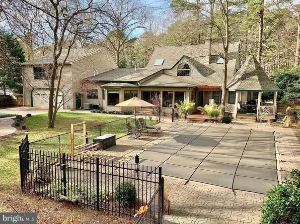 1809 W Clear Lake Dr, Salisbury, MD 21804
